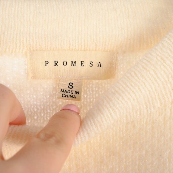 Promesa Ivory Sweater Small Like New - Picture 3 of 7